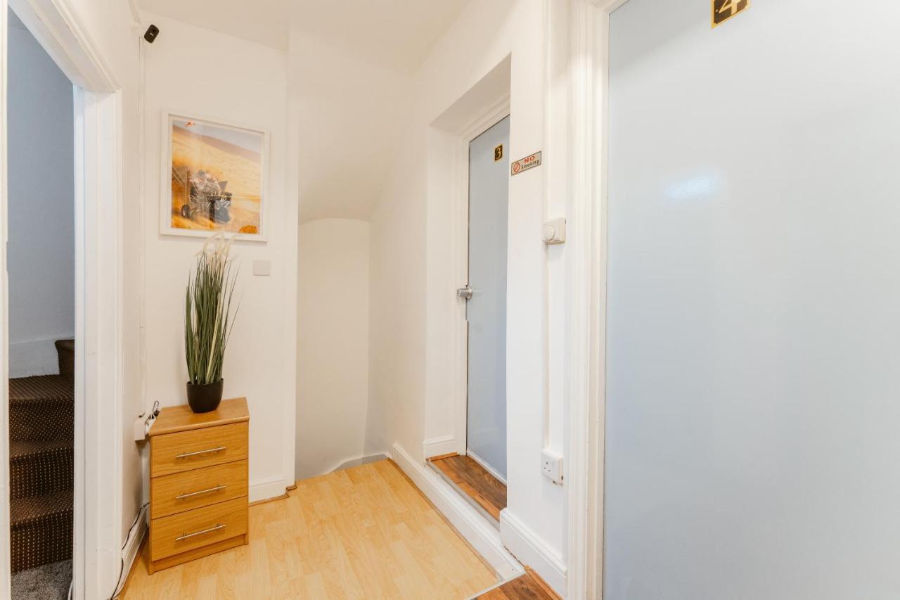 Upton Park Bedrooms 25 Min To Pensiune *