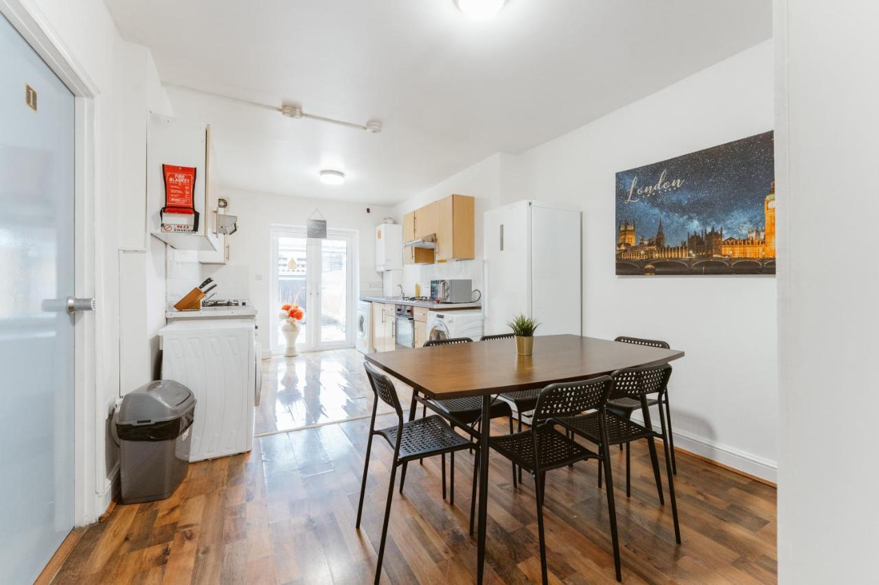 Upton Park Bedrooms 25 Min To * Londra