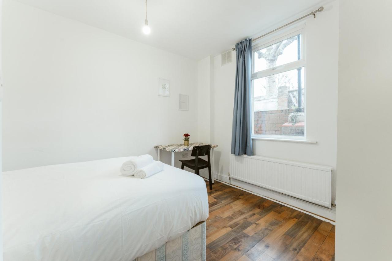 Pensiune Upton Park Bedrooms 25 Min To *