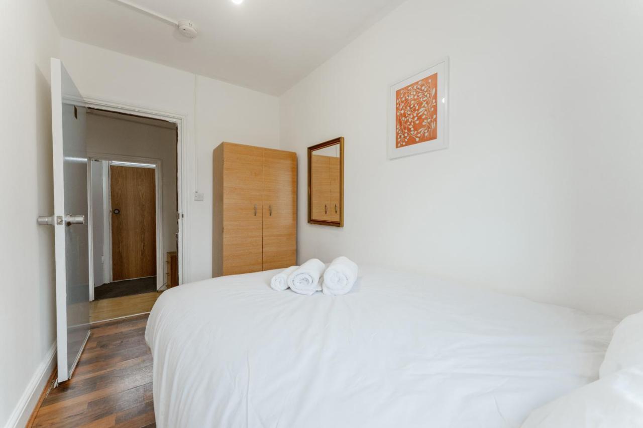 Pensiune Upton Park Bedrooms 25 Min To